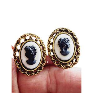 Vintage Milkglass Cameo Silhouette Clip-On Earrings (A1749)